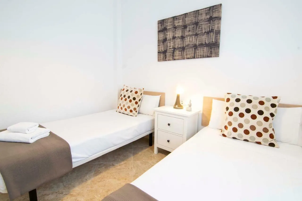 Letmalaga Bay Views Apartment 0*, Malaga